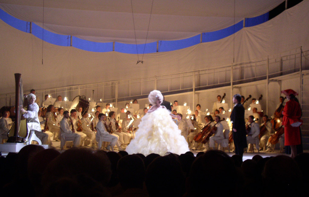 Mariinsky Theatre,  "Il viaggio a Rheims" by Rossini  (151K)