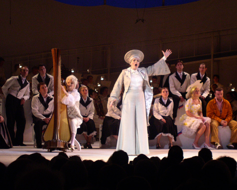 Mariinsky Theatre,  "Il viaggio a Rheims" by Rossini  (184K)